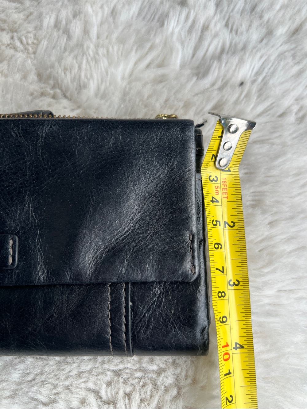 Fossil Black Leather Fold Wallet with Gold Trim - Picture 9 of 10
